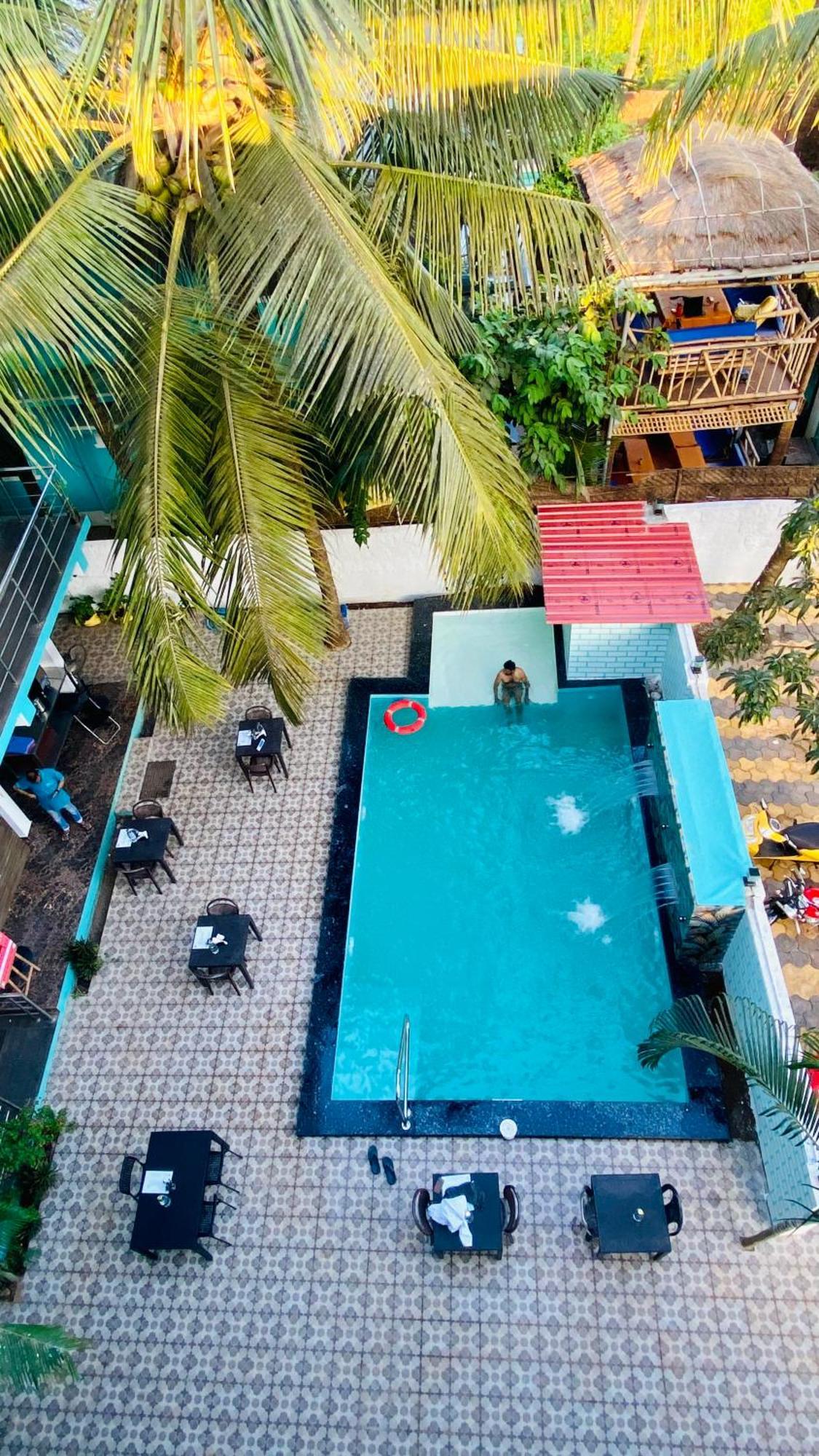 Bsg Stay - Turtle Beach Morjim Goa Exterior photo